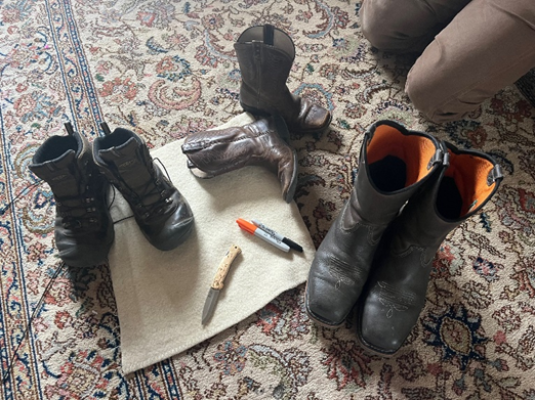 How to Make Wool Boot Inserts for Warm Feet on Winter Hikes and Outdoor Adventures